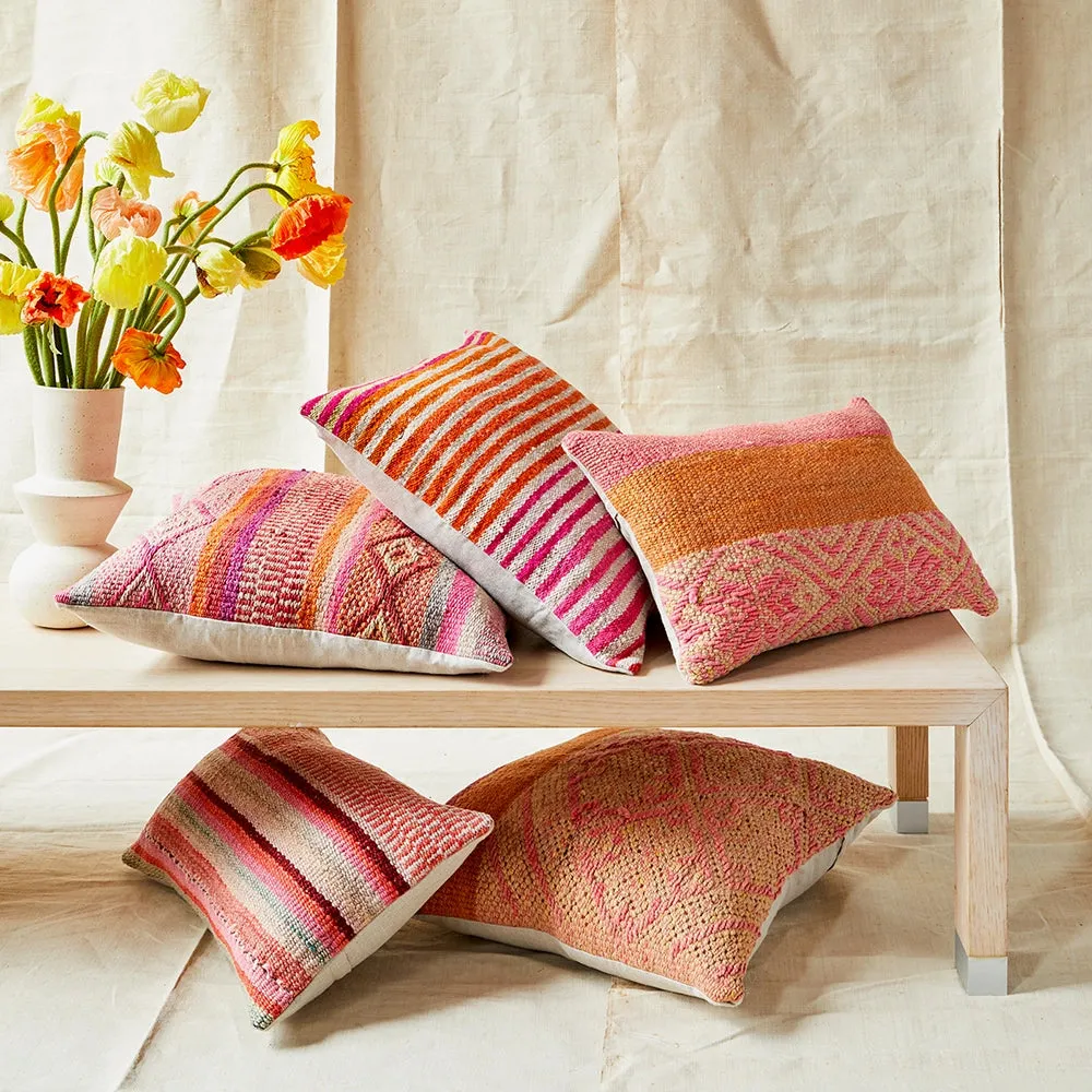 Woven Pillow 01
